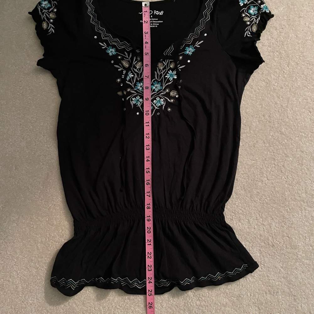 Cute Gathered Tee Shirt! - Picture 9 of 10